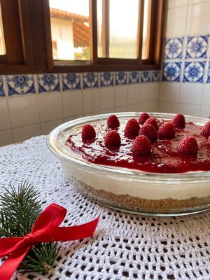 Cheesecake de frutas vermelhas de geladeira